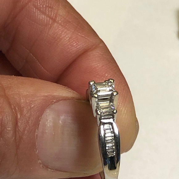 L. J.bead watch, new battery - Picture 8 of 15